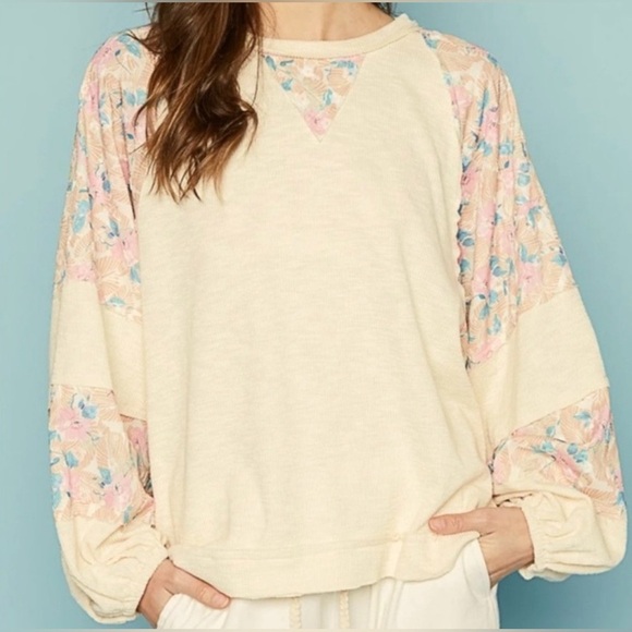 Oversized Lightweight Top in Cream with Pink & Green Floral Accents - Picture 8 of 11